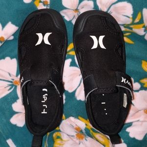 Hurley little boy water shoes size 8